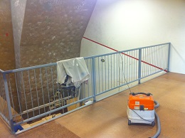 Construction of Bouldering Cave at Sport UNE